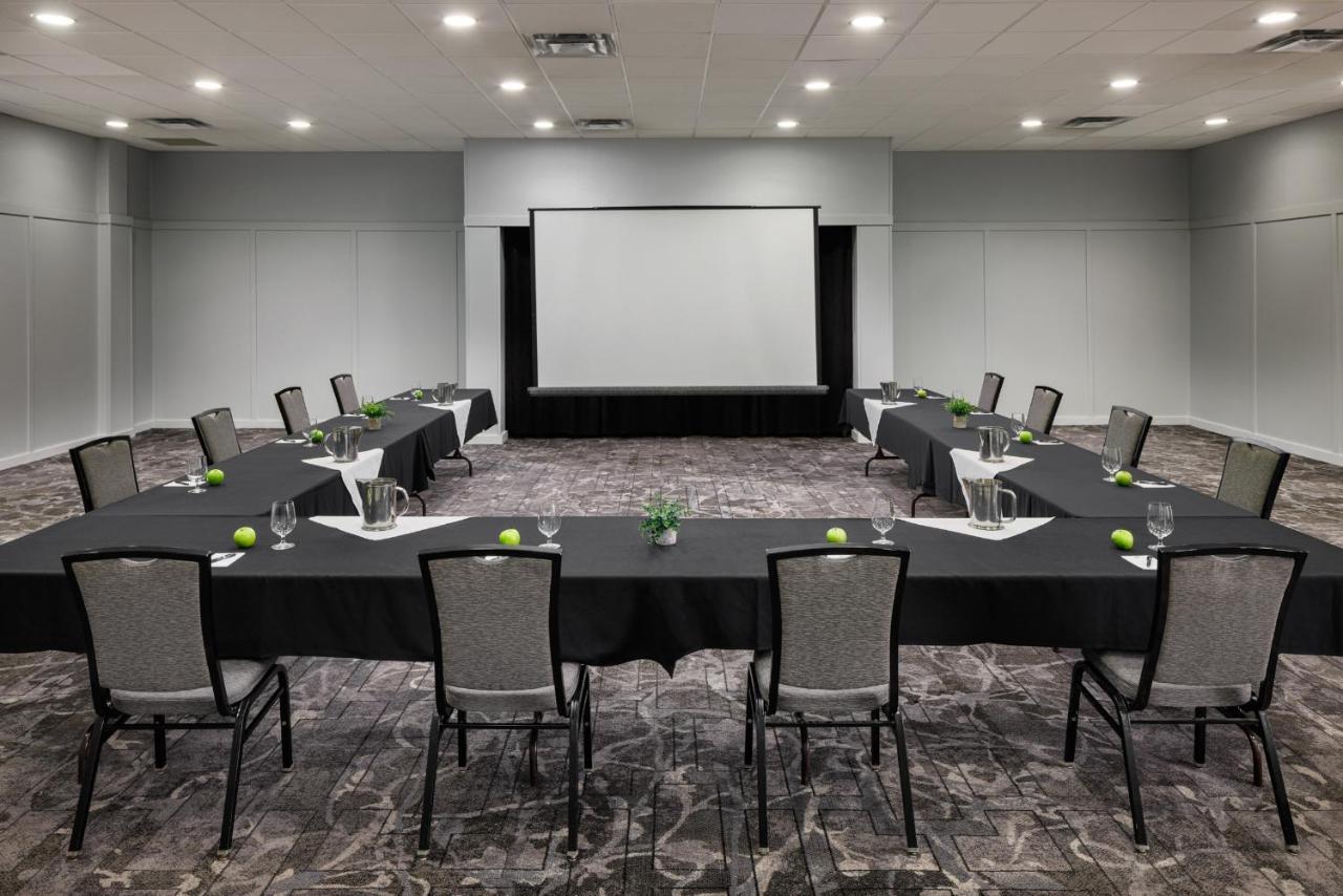 Pomeroy Hotel & Conference Centre Grande Prairie Eksteriør billede